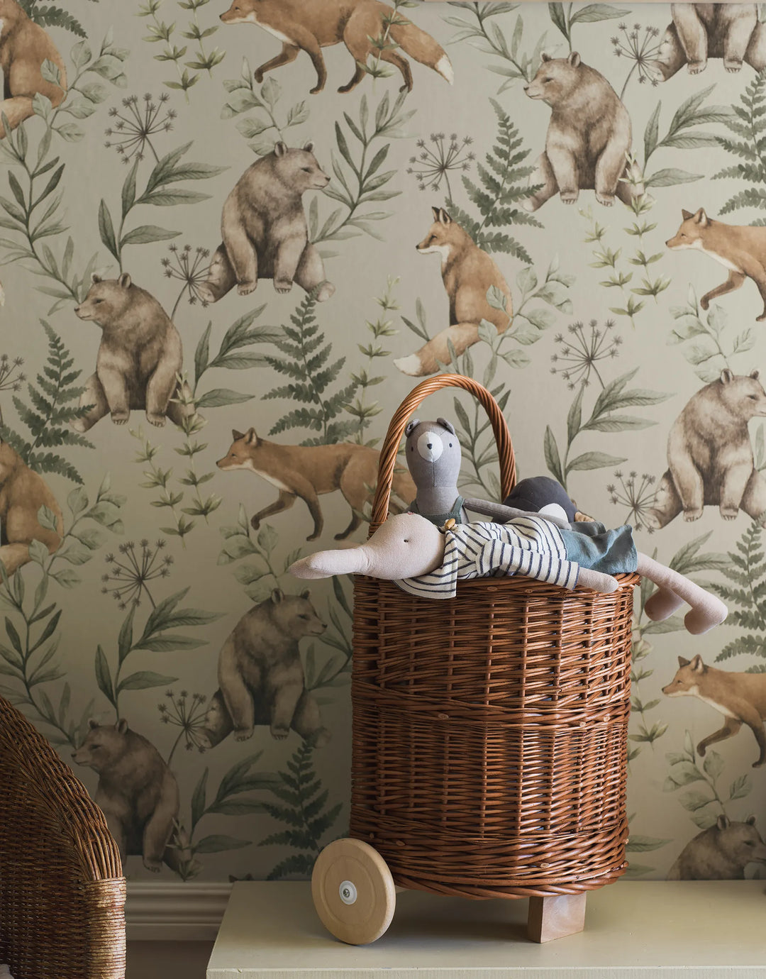 Waldtier Kindertapete mit Bären und Füchsen im skandinavischem Stil
