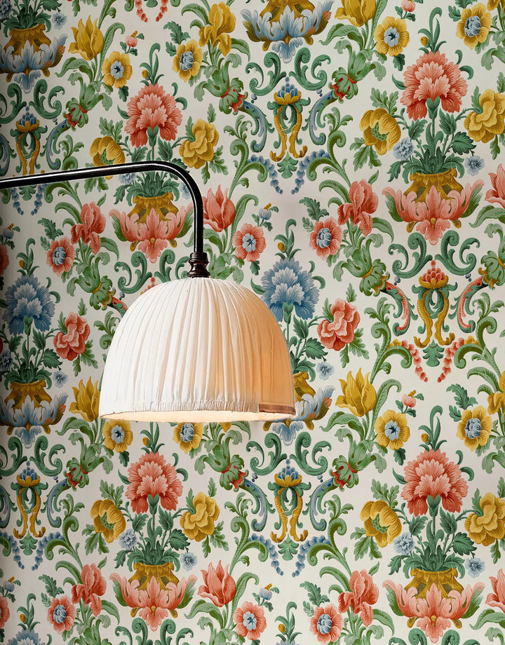 Modern Barock Tapete mit bunten Blumen für die Küche von Coordonné